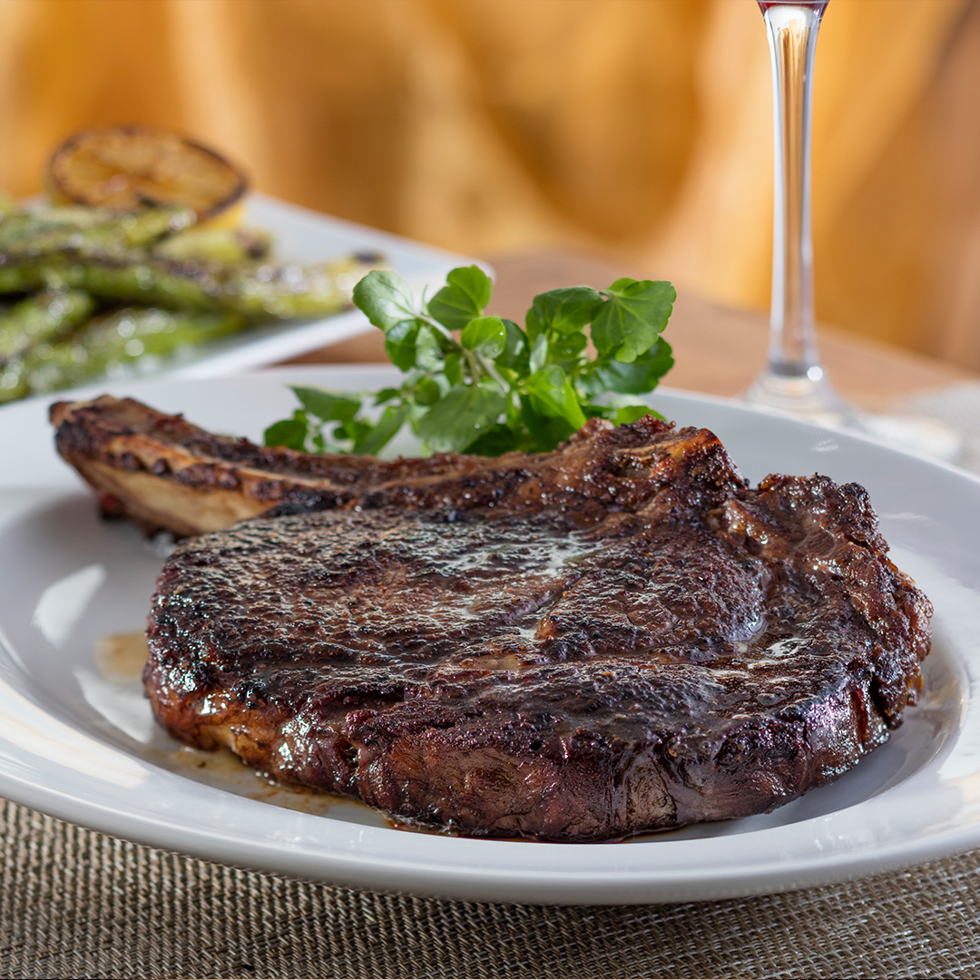 Interior scene at The Capital Grille in Avenida Escazu.